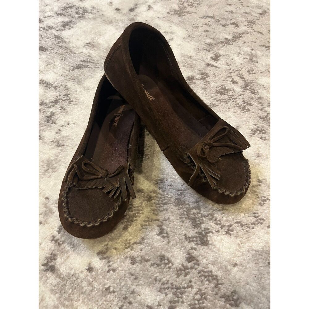 Minnetonka Women's Kilty Suede Hardsole Moccassin Dark Brown Sz 11